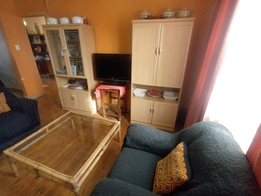 6 Bedroom Property for Sale in Kruisfontein Eastern Cape